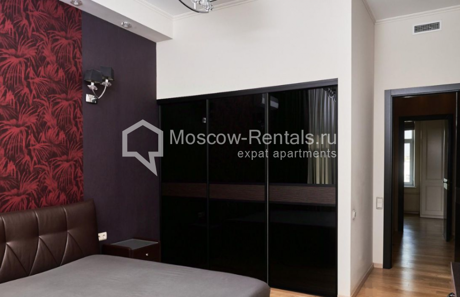 Photo #5 3-room (2 BR) apartment for <a href="http://moscow-rentals.ru/en/articles/long-term-rent" target="_blank">a long-term</a> rent
 in Russia, Moscow, Bakhrushina str, 28