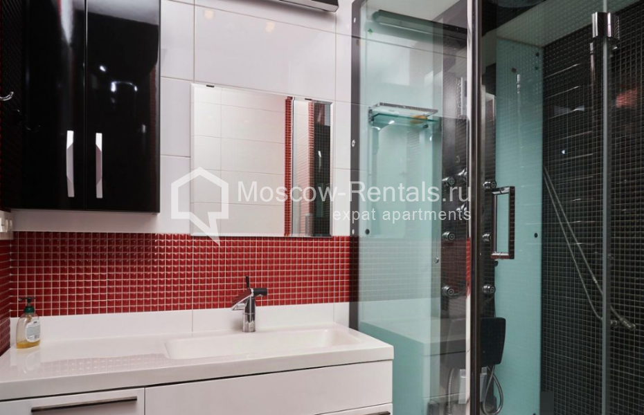 Photo #16 3-room (2 BR) apartment for <a href="http://moscow-rentals.ru/en/articles/long-term-rent" target="_blank">a long-term</a> rent
 in Russia, Moscow, Bakhrushina str, 28