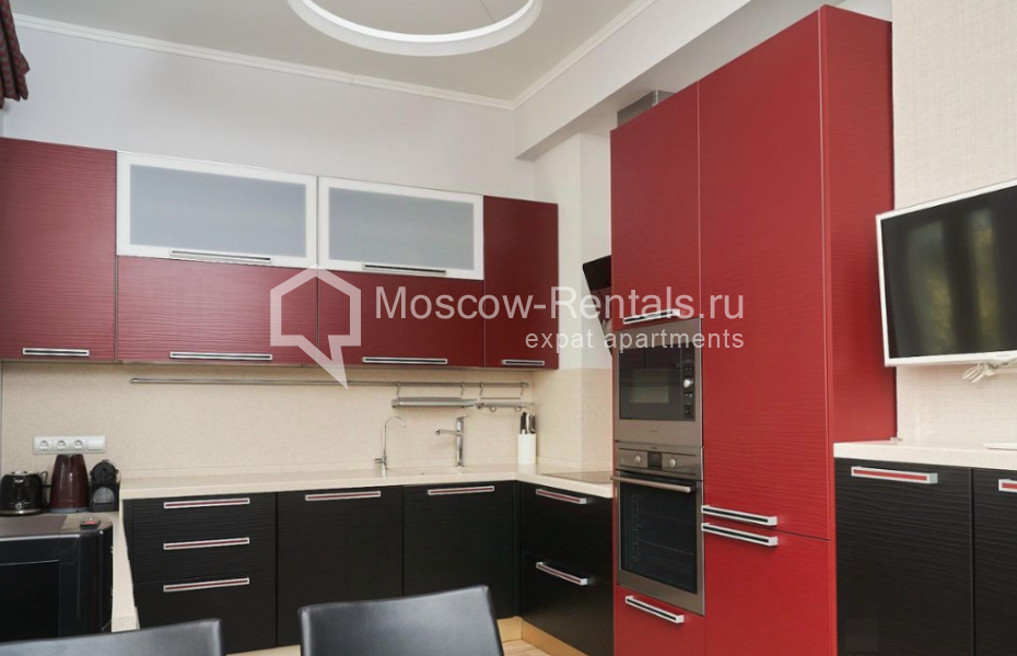 Photo #1 3-room (2 BR) apartment for <a href="http://moscow-rentals.ru/en/articles/long-term-rent" target="_blank">a long-term</a> rent
 in Russia, Moscow, Bakhrushina str, 28