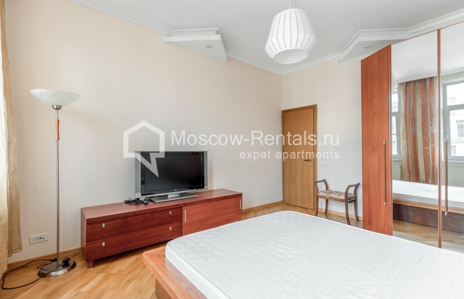 Photo #9 4-room (3 BR) apartment for <a href="http://moscow-rentals.ru/en/articles/long-term-rent" target="_blank">a long-term</a> rent
 in Russia, Moscow, 1st Zachatievskyi lane, 4