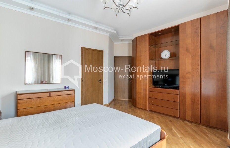 Photo #11 4-room (3 BR) apartment for <a href="http://moscow-rentals.ru/en/articles/long-term-rent" target="_blank">a long-term</a> rent
 in Russia, Moscow, 1st Zachatievskyi lane, 4