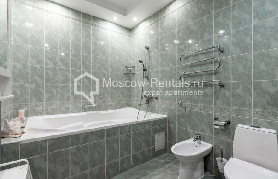 Photo #12 4-room (3 BR) apartment for <a href="http://moscow-rentals.ru/en/articles/long-term-rent" target="_blank">a long-term</a> rent
 in Russia, Moscow, 1st Zachatievskyi lane, 4