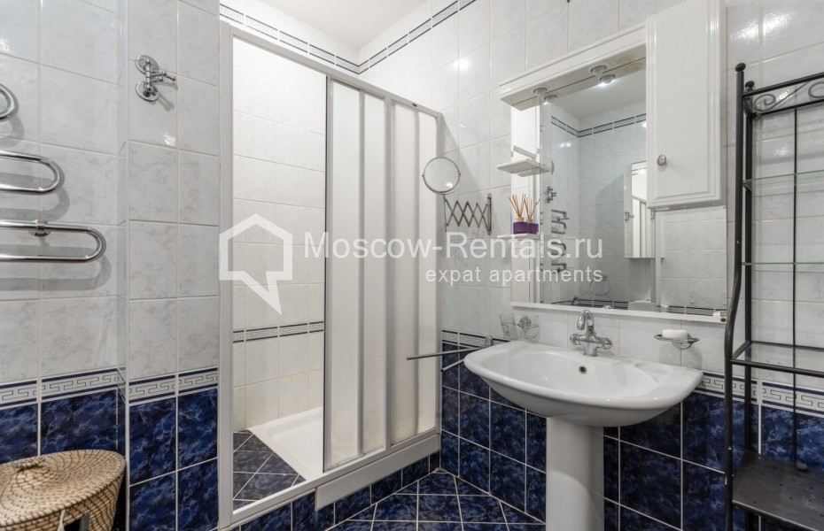 Photo #14 4-room (3 BR) apartment for <a href="http://moscow-rentals.ru/en/articles/long-term-rent" target="_blank">a long-term</a> rent
 in Russia, Moscow, 1st Zachatievskyi lane, 4