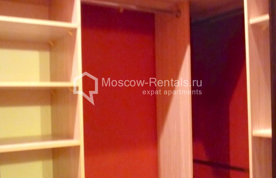 Photo #10 4-room (3 BR) apartment for <a href="http://moscow-rentals.ru/en/articles/long-term-rent" target="_blank">a long-term</a> rent
 in Russia, Moscow, Vernadskogo prosp, 92 bld 1