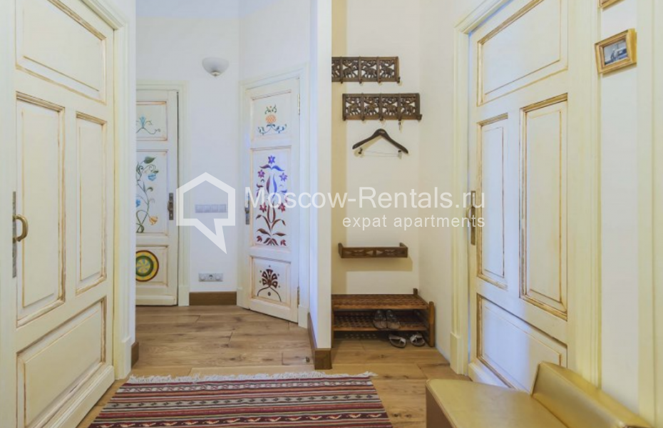 Photo #14 3-room (2 BR) apartment for <a href="http://moscow-rentals.ru/en/articles/long-term-rent" target="_blank">a long-term</a> rent
 in Russia, Moscow, Dolgorukovskaya str, 5