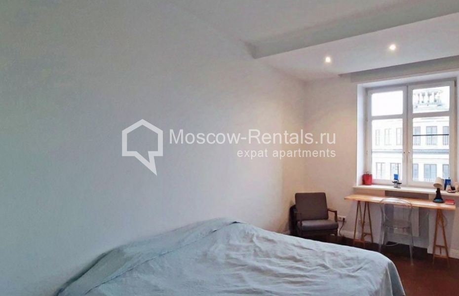 Photo #8 3-room (2 BR) apartment for <a href="http://moscow-rentals.ru/en/articles/long-term-rent" target="_blank">a long-term</a> rent
 in Russia, Moscow, Skatertnyi lane, 28