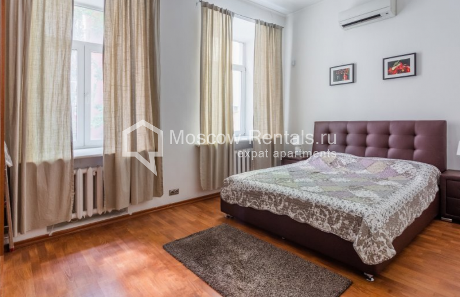 Photo #5 3-room (2 BR) apartment for <a href="http://moscow-rentals.ru/en/articles/long-term-rent" target="_blank">a long-term</a> rent
 in Russia, Moscow, Brusov lane, 2/14С1