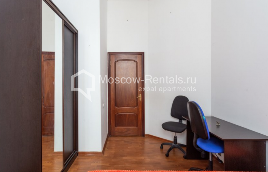 Photo #8 3-room (2 BR) apartment for <a href="http://moscow-rentals.ru/en/articles/long-term-rent" target="_blank">a long-term</a> rent
 in Russia, Moscow, Brusov lane, 2/14С1