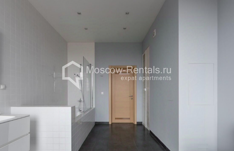 Photo #6 5-room (4 BR) apartment for <a href="http://moscow-rentals.ru/en/articles/long-term-rent" target="_blank">a long-term</a> rent
 in Russia, Moscow, Kazarmennyi lane, 3