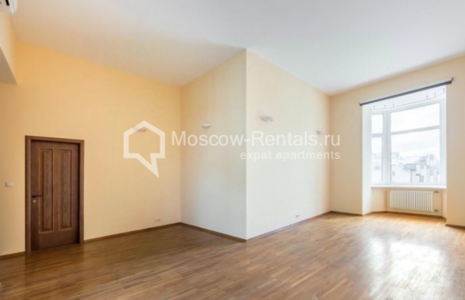 Photo #7 5-room (4 BR) apartment for <a href="http://moscow-rentals.ru/en/articles/long-term-rent" target="_blank">a long-term</a> rent
 in Russia, Moscow, Znamenka str, 8/13