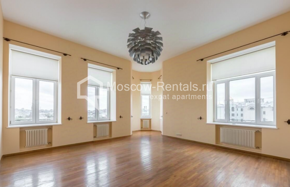 Photo #11 5-room (4 BR) apartment for <a href="http://moscow-rentals.ru/en/articles/long-term-rent" target="_blank">a long-term</a> rent
 in Russia, Moscow, Znamenka str, 8/13