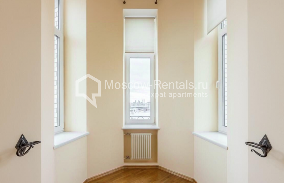 Photo #12 5-room (4 BR) apartment for <a href="http://moscow-rentals.ru/en/articles/long-term-rent" target="_blank">a long-term</a> rent
 in Russia, Moscow, Znamenka str, 8/13