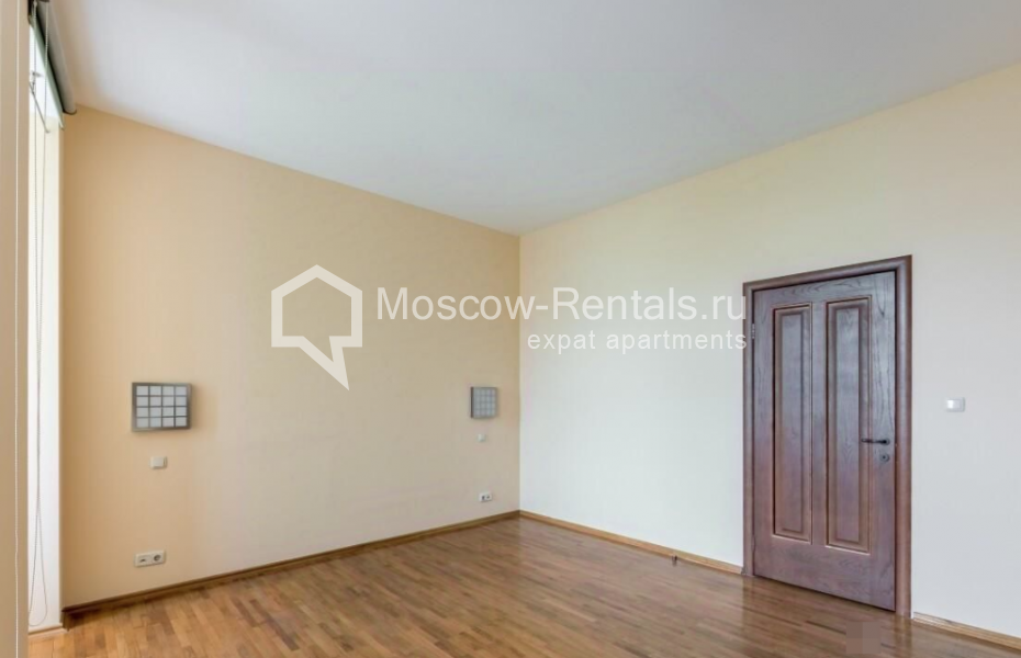 Photo #14 5-room (4 BR) apartment for <a href="http://moscow-rentals.ru/en/articles/long-term-rent" target="_blank">a long-term</a> rent
 in Russia, Moscow, Znamenka str, 8/13