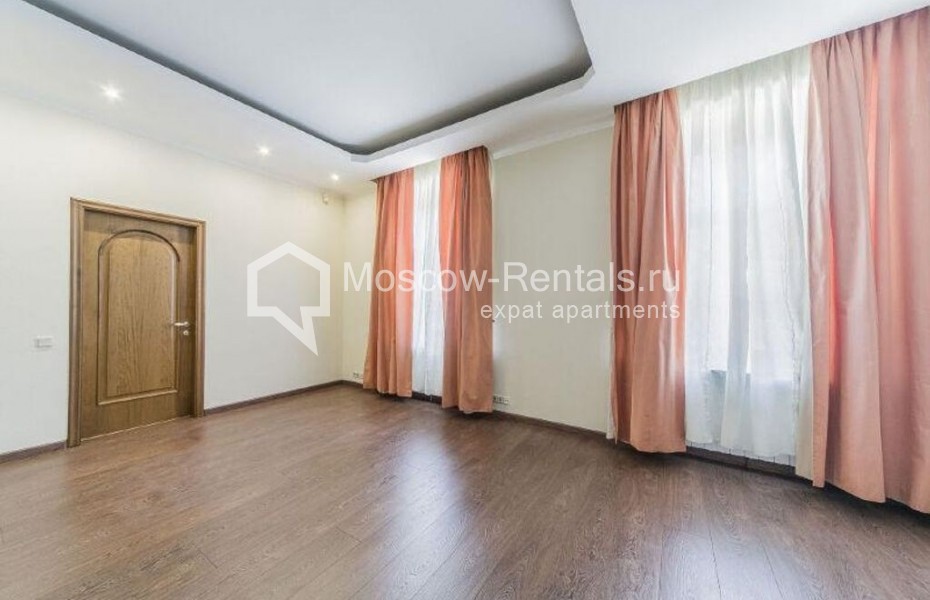 Photo #16 7-room (6 BR) apartment for <a href="http://moscow-rentals.ru/en/articles/long-term-rent" target="_blank">a long-term</a> rent
 in Russia, Moscow, Petrovskyi lane, 5С1