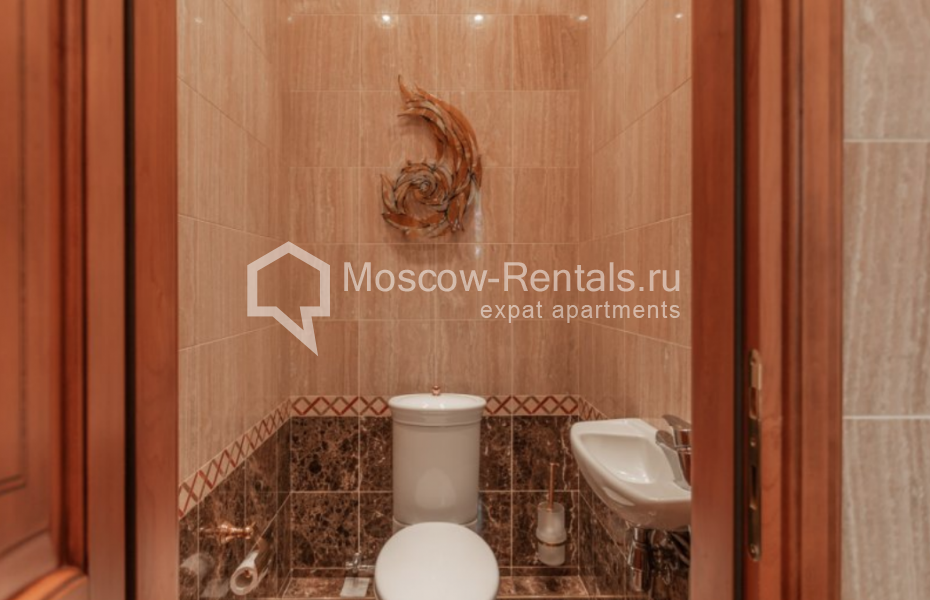 Photo #14 5-room (4 BR) apartment for <a href="http://moscow-rentals.ru/en/articles/long-term-rent" target="_blank">a long-term</a> rent
 in Russia, Moscow, 7th Rostovskyi lane, 23