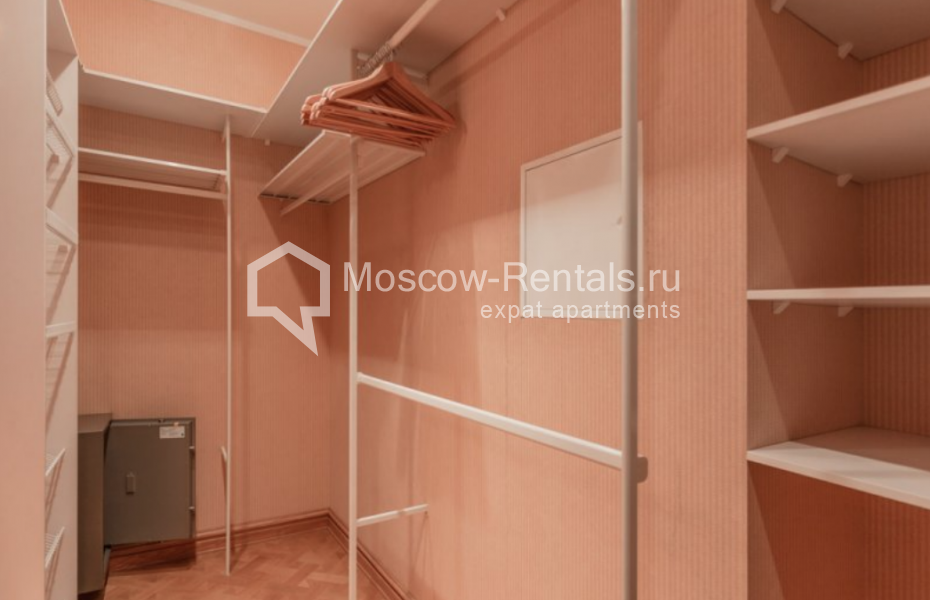 Photo #22 5-room (4 BR) apartment for <a href="http://moscow-rentals.ru/en/articles/long-term-rent" target="_blank">a long-term</a> rent
 in Russia, Moscow, 7th Rostovskyi lane, 23