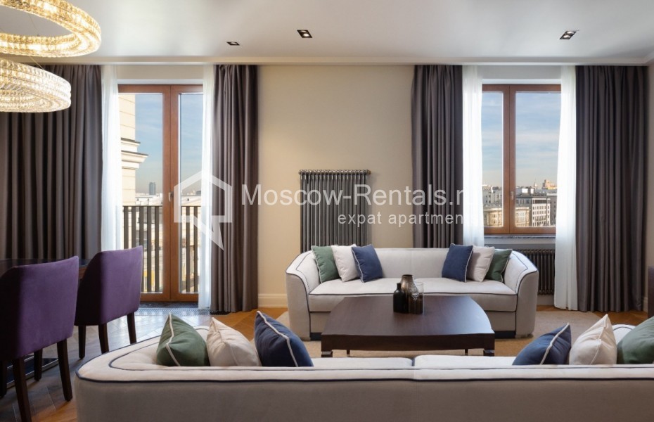 Photo #1 3-room (2 BR) apartment for <a href="http://moscow-rentals.ru/en/articles/long-term-rent" target="_blank">a long-term</a> rent
 in Russia, Moscow, Okhotnyi Ryad, 2
