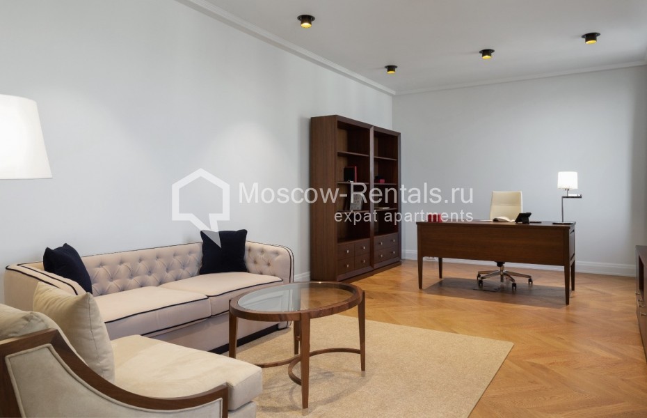 Photo #6 3-room (2 BR) apartment for <a href="http://moscow-rentals.ru/en/articles/long-term-rent" target="_blank">a long-term</a> rent
 in Russia, Moscow, Okhotnyi Ryad, 2
