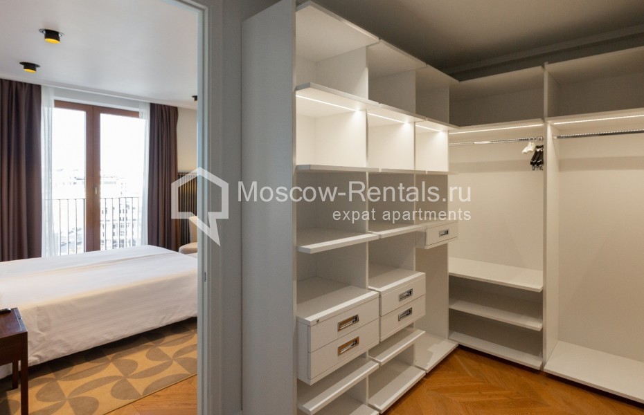 Photo #11 3-room (2 BR) apartment for <a href="http://moscow-rentals.ru/en/articles/long-term-rent" target="_blank">a long-term</a> rent
 in Russia, Moscow, Okhotnyi Ryad, 2