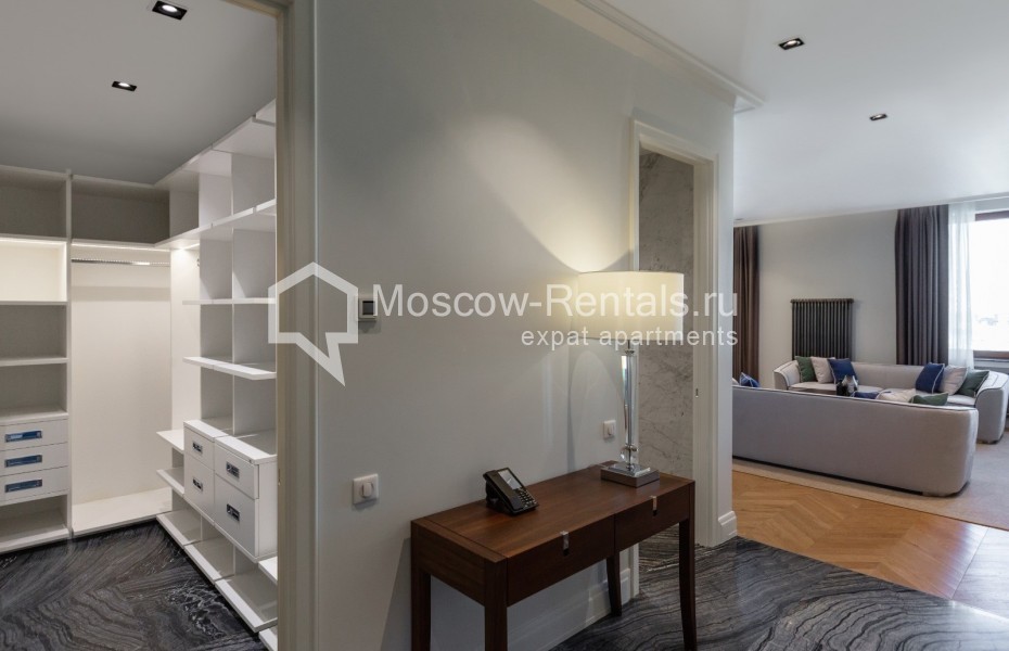 Photo #13 3-room (2 BR) apartment for <a href="http://moscow-rentals.ru/en/articles/long-term-rent" target="_blank">a long-term</a> rent
 in Russia, Moscow, Okhotnyi Ryad, 2