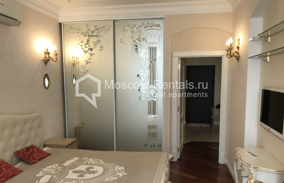Photo #7 2-room (1 BR) apartment for <a href="http://moscow-rentals.ru/en/articles/long-term-rent" target="_blank">a long-term</a> rent
 in Russia, Moscow, Lomonosovskyi lane, 25к2