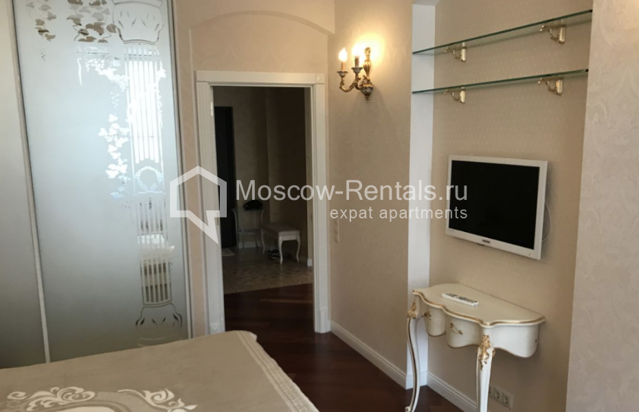 Photo #8 2-room (1 BR) apartment for <a href="http://moscow-rentals.ru/en/articles/long-term-rent" target="_blank">a long-term</a> rent
 in Russia, Moscow, Lomonosovskyi lane, 25к2