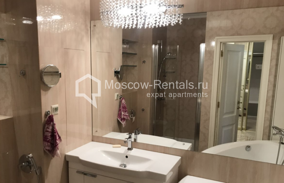 Photo #9 2-room (1 BR) apartment for <a href="http://moscow-rentals.ru/en/articles/long-term-rent" target="_blank">a long-term</a> rent
 in Russia, Moscow, Lomonosovskyi lane, 25к2