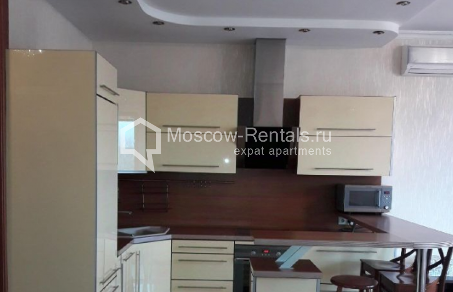 Photo #1 2-room (1 BR) apartment for <a href="http://moscow-rentals.ru/en/articles/long-term-rent" target="_blank">a long-term</a> rent
 in Russia, Moscow, Universitetskyi prosp, 16