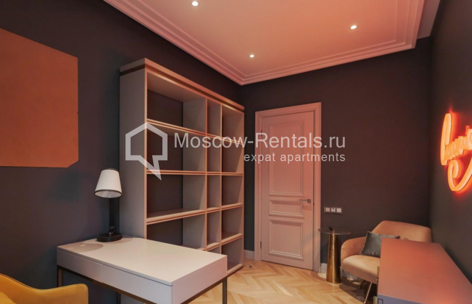 Photo #11 3-room (2 BR) apartment for <a href="http://moscow-rentals.ru/en/articles/long-term-rent" target="_blank">a long-term</a> rent
 in Russia, Moscow, Lva Tolstogo str, 23/7кЕ