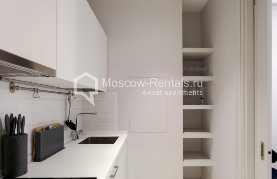 Photo #14 3-room (2 BR) apartment for <a href="http://moscow-rentals.ru/en/articles/long-term-rent" target="_blank">a long-term</a> rent
 in Russia, Moscow, Lva Tolstogo str, 23/7кЕ