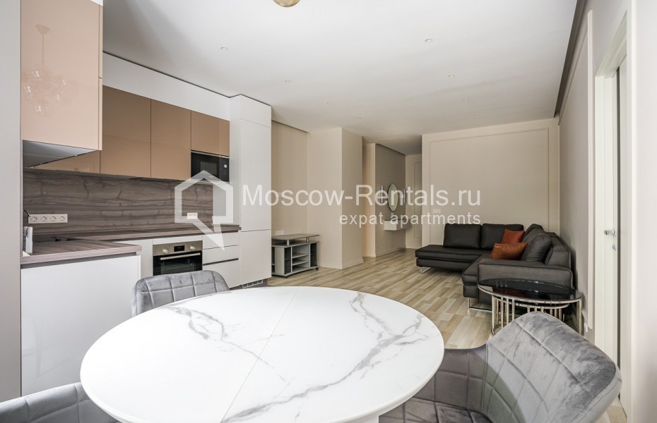 Photo #4 3-room (2 BR) apartment for <a href="http://moscow-rentals.ru/en/articles/long-term-rent" target="_blank">a long-term</a> rent
 in Russia, Moscow, Arbat str, 43С3