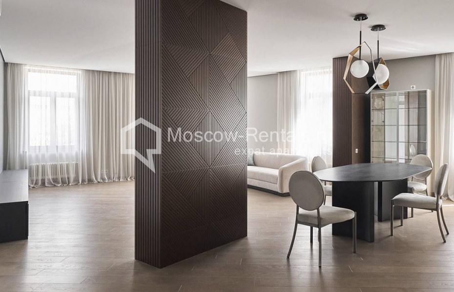 Photo #2 3-room (2 BR) apartment for <a href="http://moscow-rentals.ru/en/articles/long-term-rent" target="_blank">a long-term</a> rent
 in Russia, Moscow, Sadovnicheskaya str, 80