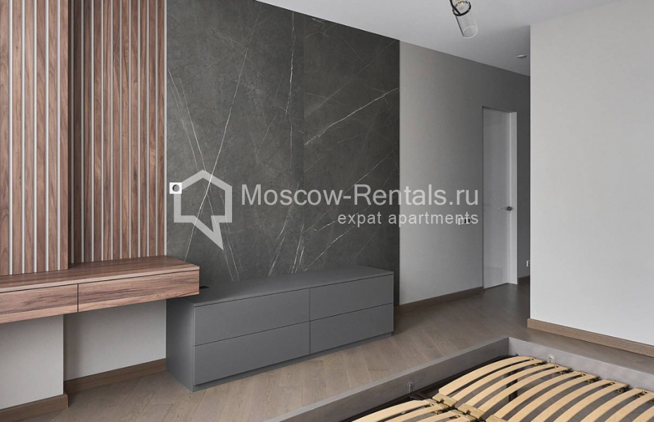Photo #15 3-room (2 BR) apartment for <a href="http://moscow-rentals.ru/en/articles/long-term-rent" target="_blank">a long-term</a> rent
 in Russia, Moscow, Sadovnicheskaya str, 80
