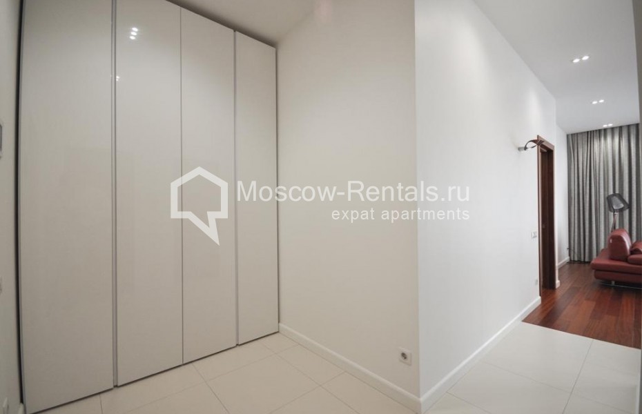 Photo #7 2-room (1 BR) apartment for <a href="http://moscow-rentals.ru/en/articles/long-term-rent" target="_blank">a long-term</a> rent
 in Russia, Moscow, Sofiiskaya emb, 34
