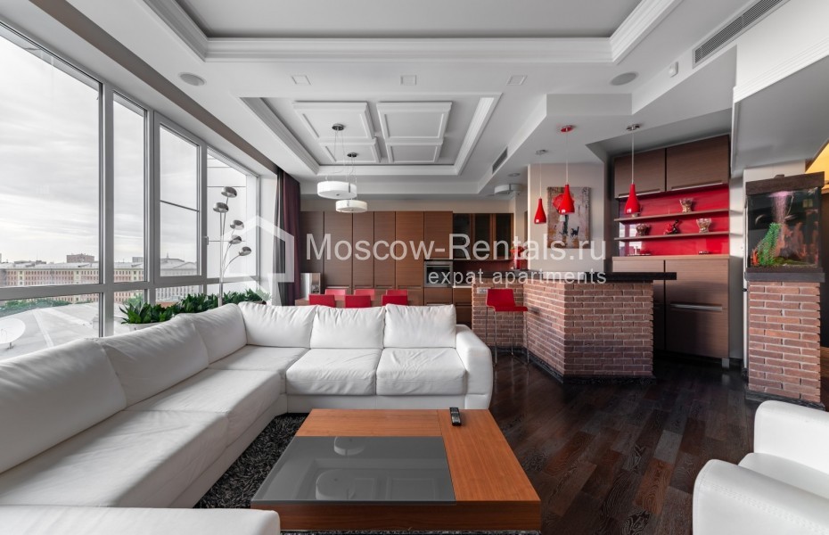 Photo #4 3-room (2 BR) apartment for <a href="http://moscow-rentals.ru/en/articles/long-term-rent" target="_blank">a long-term</a> rent
 in Russia, Moscow, Usacheva str, 2С3