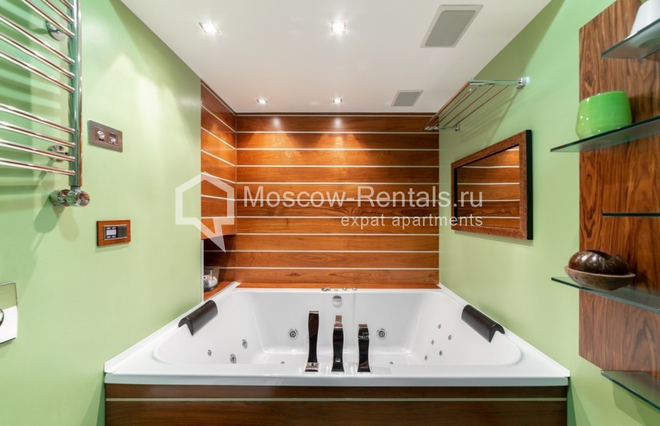 Photo #15 3-room (2 BR) apartment for <a href="http://moscow-rentals.ru/en/articles/long-term-rent" target="_blank">a long-term</a> rent
 in Russia, Moscow, Usacheva str, 2С3