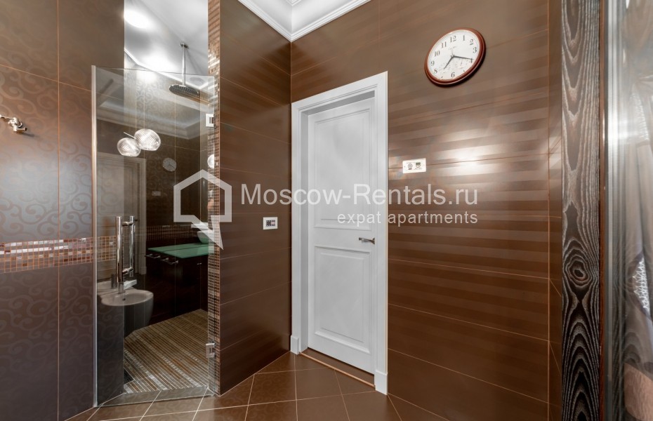 Photo #18 3-room (2 BR) apartment for <a href="http://moscow-rentals.ru/en/articles/long-term-rent" target="_blank">a long-term</a> rent
 in Russia, Moscow, Usacheva str, 2С3