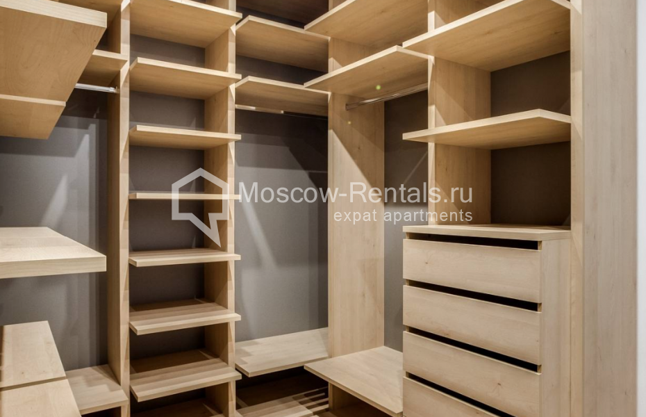 Photo #13 2-room (1 BR) apartment for <a href="http://moscow-rentals.ru/en/articles/long-term-rent" target="_blank">a long-term</a> rent
 in Russia, Moscow, New Arbat str, 32