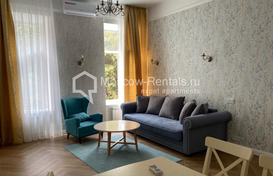 Photo #1 3-room (2 BR) apartment for <a href="http://moscow-rentals.ru/en/articles/long-term-rent" target="_blank">a long-term</a> rent
 in Russia, Moscow, B. Nikolopeskovskyi lane, 3