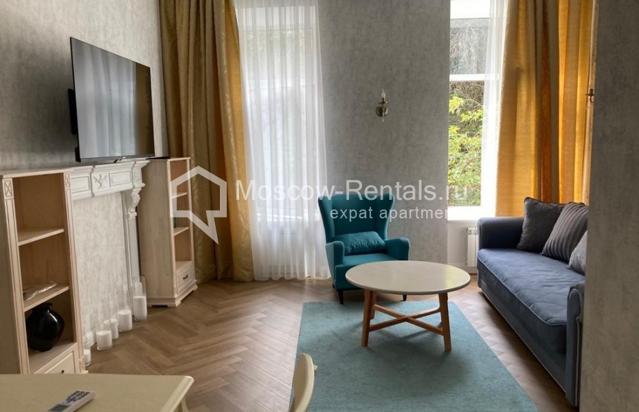 Photo #2 3-room (2 BR) apartment for <a href="http://moscow-rentals.ru/en/articles/long-term-rent" target="_blank">a long-term</a> rent
 in Russia, Moscow, B. Nikolopeskovskyi lane, 3