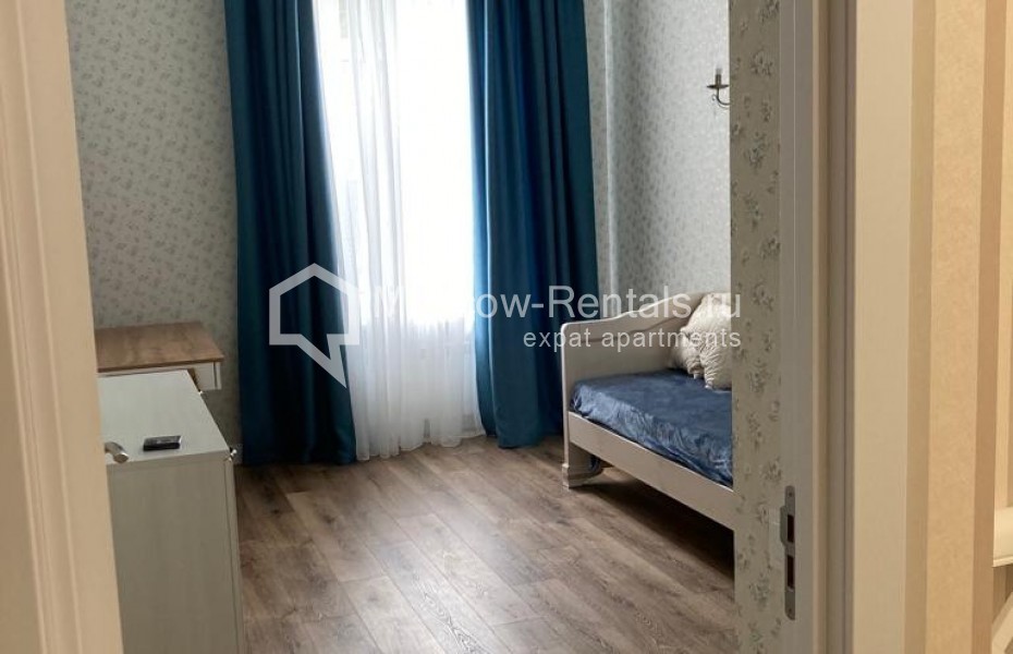 Photo #16 3-room (2 BR) apartment for <a href="http://moscow-rentals.ru/en/articles/long-term-rent" target="_blank">a long-term</a> rent
 in Russia, Moscow, B. Nikolopeskovskyi lane, 3