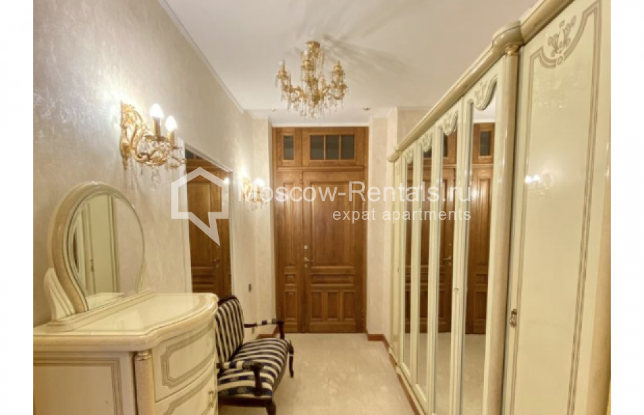 Photo #16 4-room (3 BR) apartment for <a href="http://moscow-rentals.ru/en/articles/long-term-rent" target="_blank">a long-term</a> rent
 in Russia, Moscow, Starokonushennyi lane, 36С2