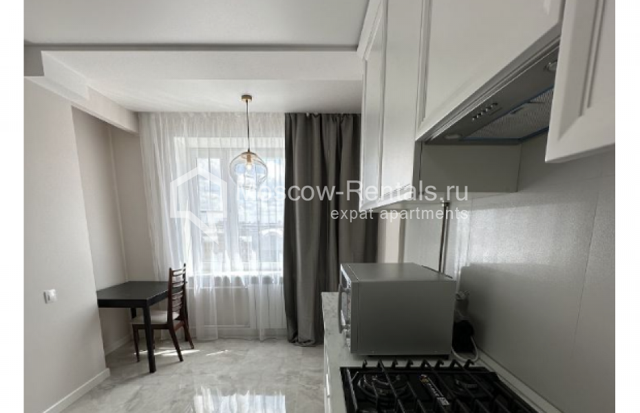 Photo #2 3-room (2 BR) apartment for <a href="http://moscow-rentals.ru/en/articles/long-term-rent" target="_blank">a long-term</a> rent
 in Russia, Moscow, Vorotnikovskyi lane, 2/11