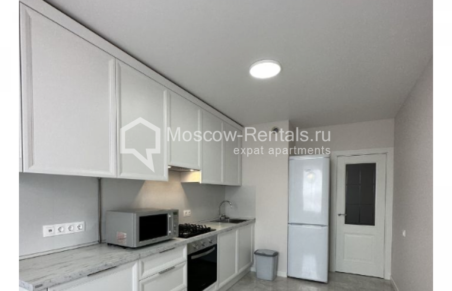 Photo #3 3-room (2 BR) apartment for <a href="http://moscow-rentals.ru/en/articles/long-term-rent" target="_blank">a long-term</a> rent
 in Russia, Moscow, Vorotnikovskyi lane, 2/11