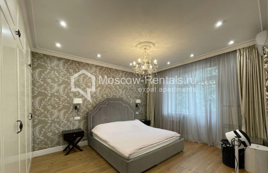 Photo #8 3-room (2 BR) apartment for <a href="http://moscow-rentals.ru/en/articles/long-term-rent" target="_blank">a long-term</a> rent
 in Russia, Moscow, Spridonovka str, 24/1