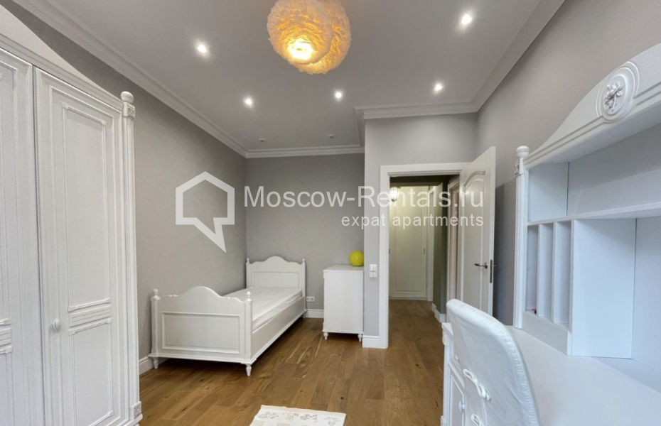 Photo #13 3-room (2 BR) apartment for <a href="http://moscow-rentals.ru/en/articles/long-term-rent" target="_blank">a long-term</a> rent
 in Russia, Moscow, Spridonovka str, 24/1
