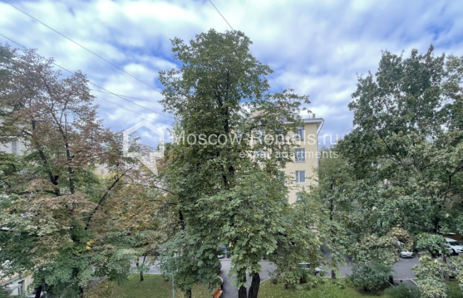 Photo #18 3-room (2 BR) apartment for <a href="http://moscow-rentals.ru/en/articles/long-term-rent" target="_blank">a long-term</a> rent
 in Russia, Moscow, Spridonovka str, 24/1