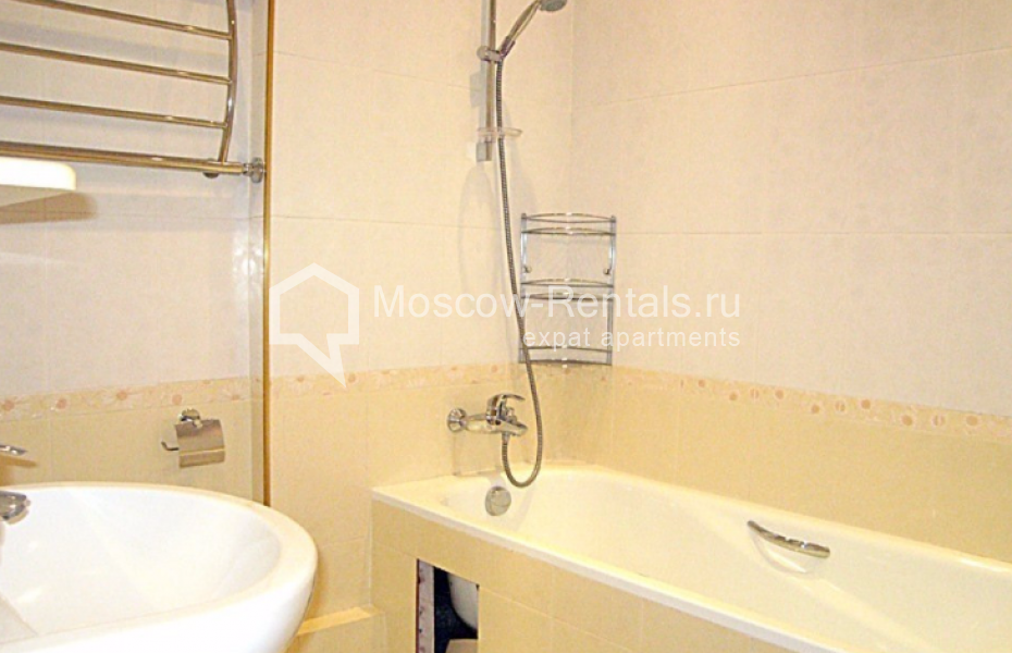 Photo #13 3-room (2 BR) apartment for <a href="http://moscow-rentals.ru/en/articles/long-term-rent" target="_blank">a long-term</a> rent
 in Russia, Moscow, Malaya Kaluzhskaya str, 8