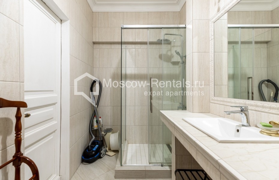 Photo #16 4-room (3 BR) apartment for <a href="http://moscow-rentals.ru/en/articles/long-term-rent" target="_blank">a long-term</a> rent
 in Russia, Moscow, M. Dmitrovka str, 29С1