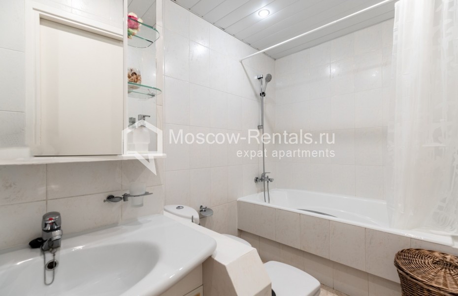 Photo #14 3-room (2 BR) apartment for <a href="http://moscow-rentals.ru/en/articles/long-term-rent" target="_blank">a long-term</a> rent
 in Russia, Moscow, M. Dmitrovka str, 24/2